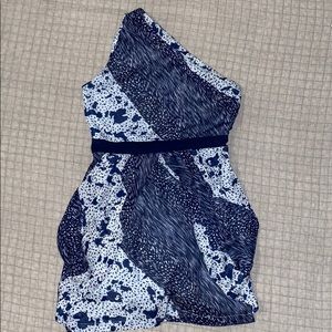 One sleeve JUNIORS Steve Madden dress